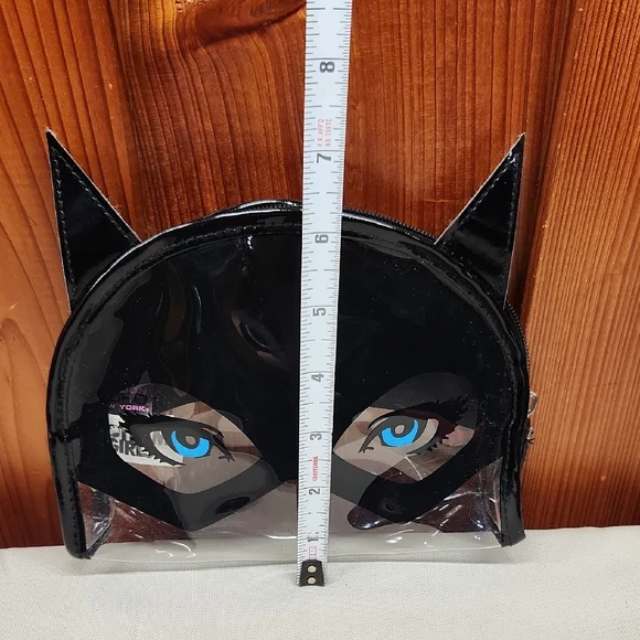 Giveaway .. Black Cat Mask Cosmetic Bag - Picture 4 of 6